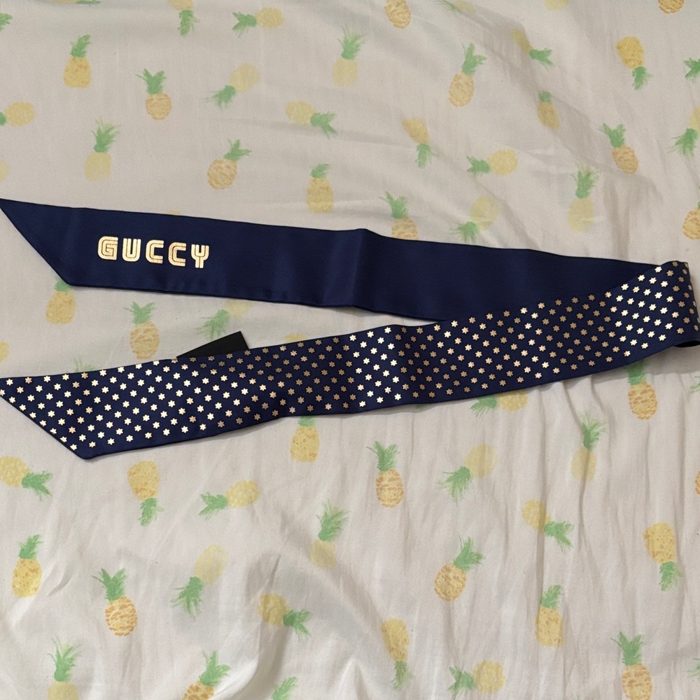 Gucci scarf